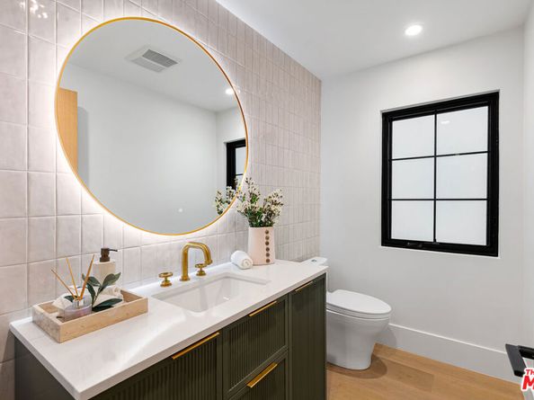 2565 Patricia Avenue, Los Angeles CA 90064