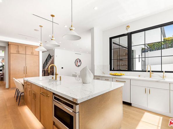 2565 Patricia Avenue, Los Angeles CA 90064