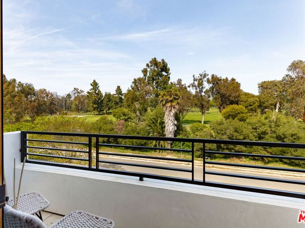 2565 Patricia Avenue, Los Angeles CA 90064
