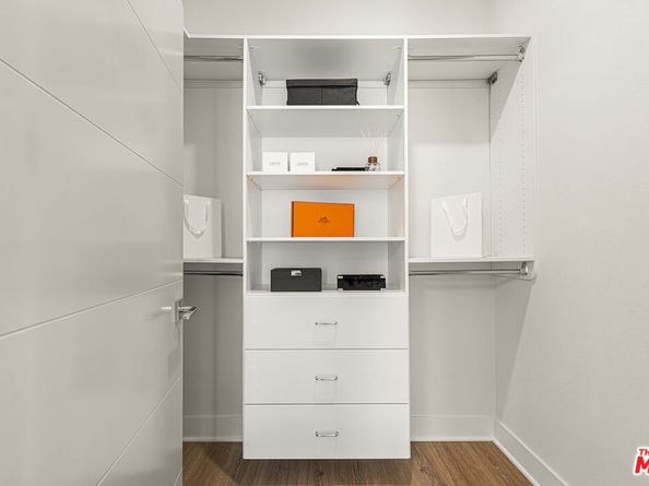 2111 N Cahuenga Boulevard 14, Los Angeles CA 90068