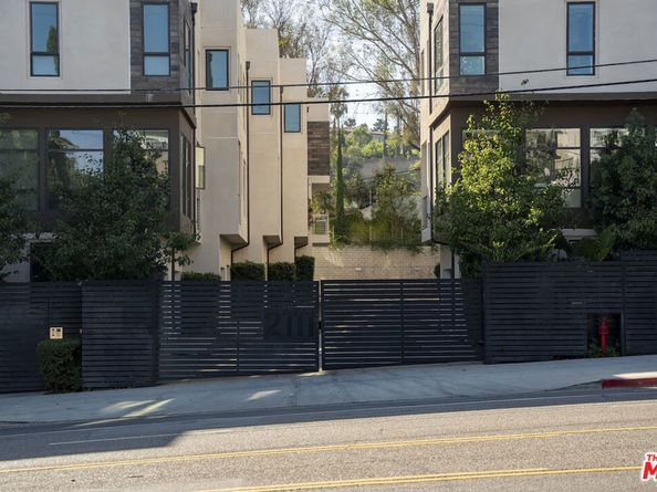 2111 N Cahuenga Boulevard 14, Los Angeles CA 90068