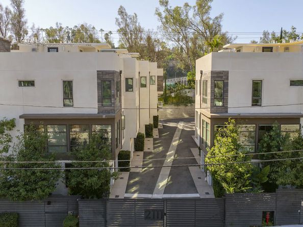 2111 N Cahuenga Boulevard 14, Los Angeles CA 90068