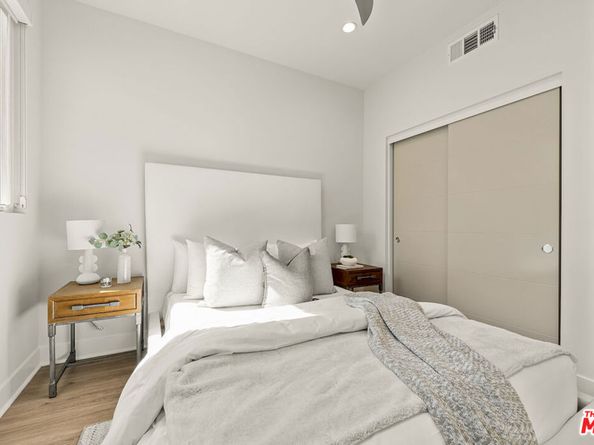 2111 N Cahuenga Boulevard 14, Los Angeles CA 90068