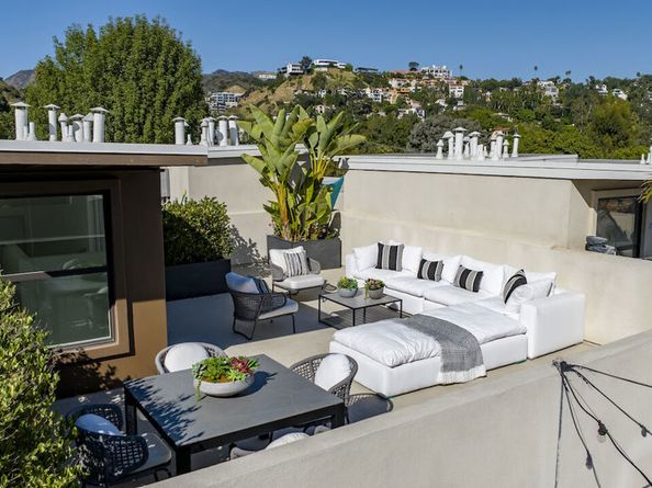 2111 N Cahuenga Boulevard 14, Los Angeles CA 90068