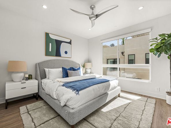 2111 N Cahuenga Boulevard 14, Los Angeles CA 90068