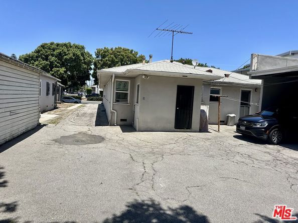 11856 Venice Boulevard, Los Angeles CA 90066