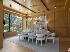 415 N Cliffwood Avenue, Los Angeles CA 90049