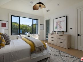 415 N Cliffwood Avenue, Los Angeles CA 90049