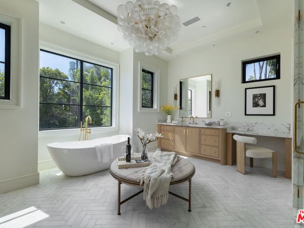 415 N Cliffwood Avenue, Los Angeles CA 90049