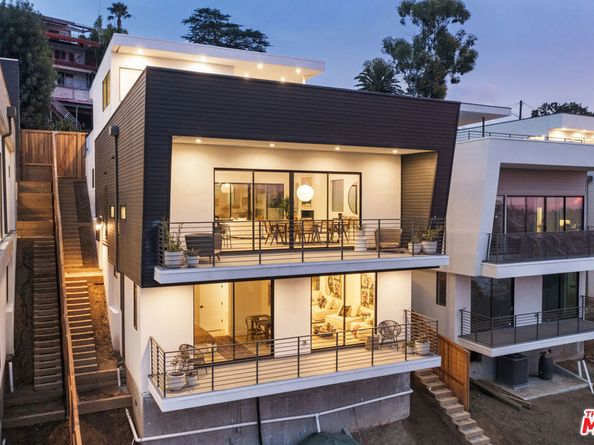 1649 N Bruce Court, Los Angeles CA 90026