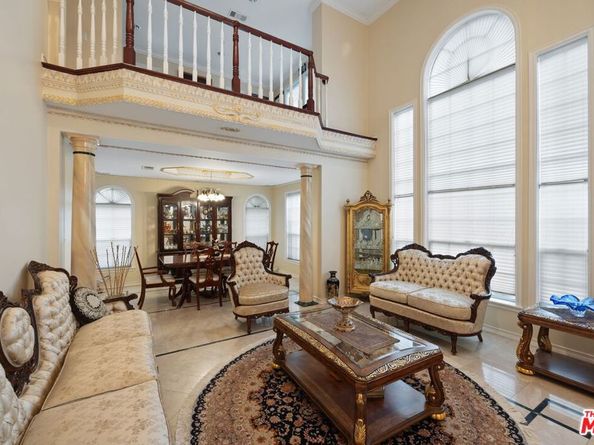 2431 Benedict Canyon Drive, Beverly Hills CA 90210