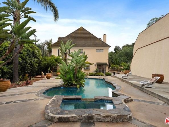 2431 Benedict Canyon Drive, Beverly Hills CA 90210