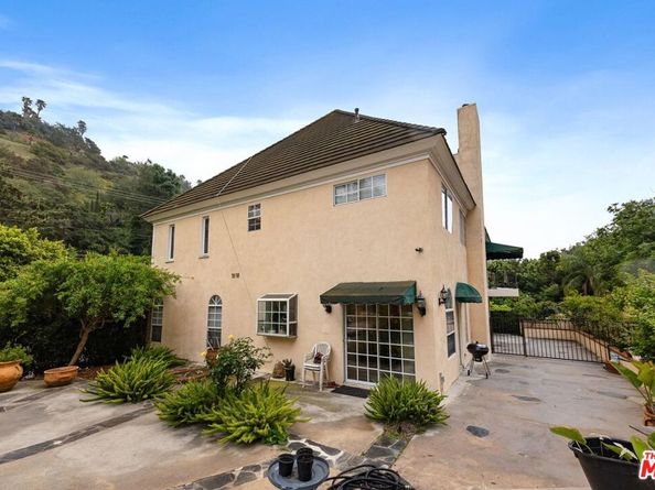 2431 Benedict Canyon Drive, Beverly Hills CA 90210