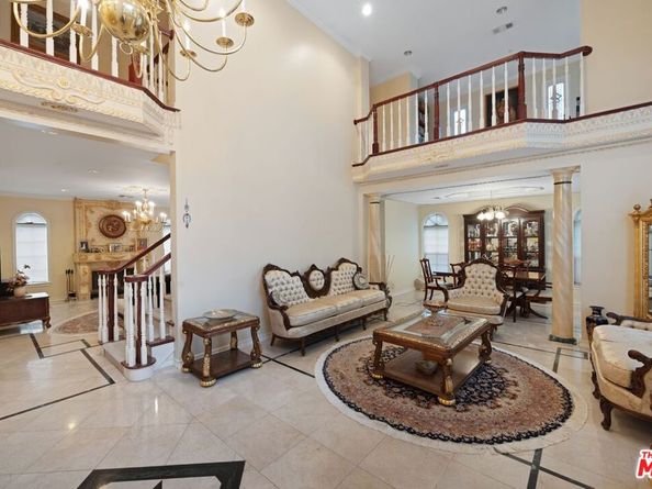 2431 Benedict Canyon Drive, Beverly Hills CA 90210