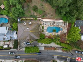 2431 Benedict Canyon Drive, Beverly Hills CA 90210