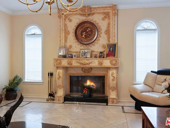 2431 Benedict Canyon Drive, Beverly Hills CA 90210