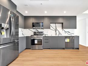 321 S Oxford Avenue 305, Los Angeles CA 90010