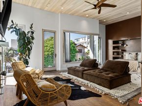 24 Clubhouse Avenue, Venice CA 90291