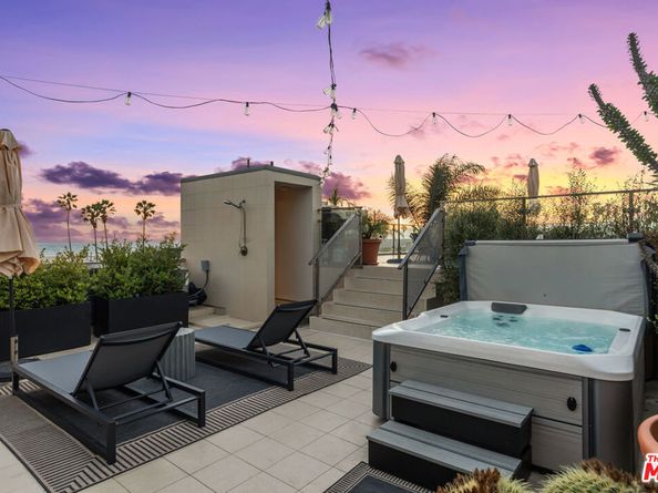 24 Clubhouse Avenue, Venice CA 90291