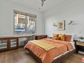 24 Clubhouse Avenue, Venice CA 90291