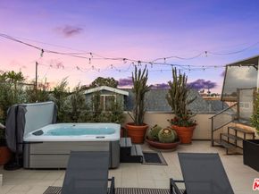 24 Clubhouse Avenue, Venice CA 90291