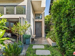 24 Clubhouse Avenue, Venice CA 90291