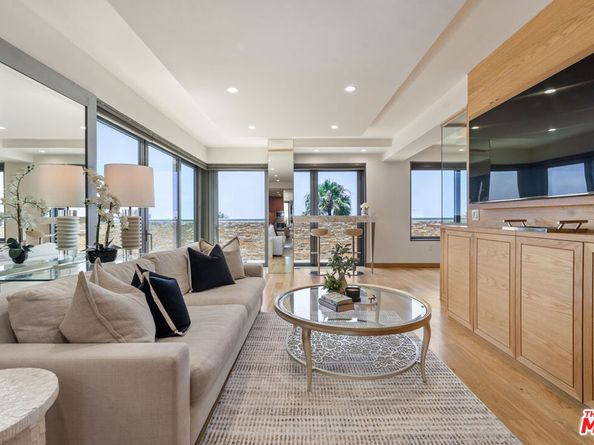 1755 Ocean Avenue 811, Santa Monica CA 90401
