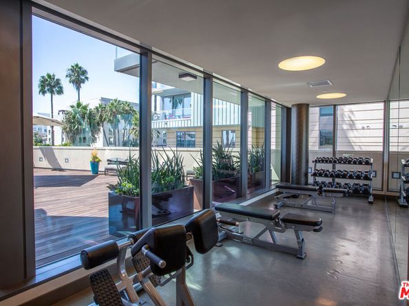 1755 Ocean Avenue 811, Santa Monica CA 90401