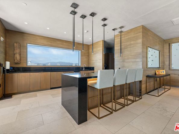1755 Ocean Avenue 811, Santa Monica CA 90401