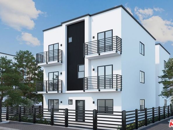 5640 Case Avenue, North Hollywood CA 91601