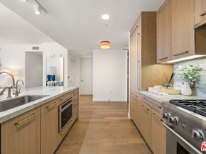 1755 Ocean Avenue 801, Santa Monica CA 90401