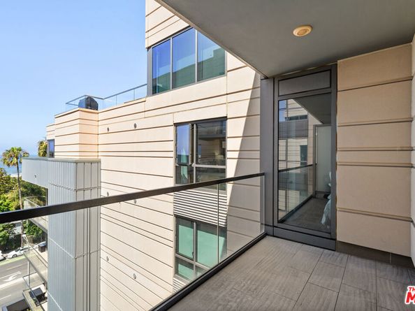 1755 Ocean Avenue 801, Santa Monica CA 90401