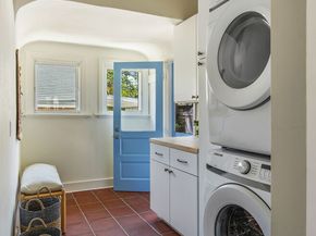 1355 N Benton Way, Los Angeles CA 90026
