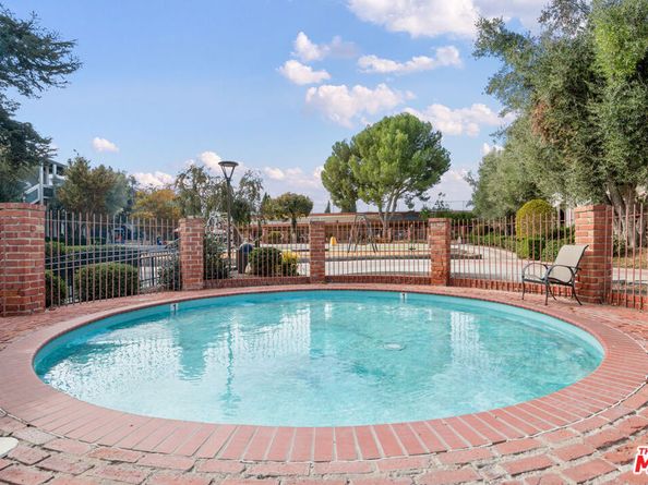 6605 Green Valley Circle 109, Culver City CA 90230