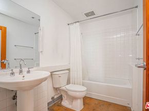 812 S Spring Street 2, Los Angeles CA 90014