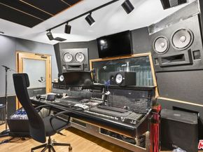 5940 Manola Way, Los Angeles CA 90068