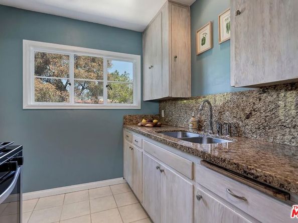 5418 1/2 Village, Los Angeles CA 90016