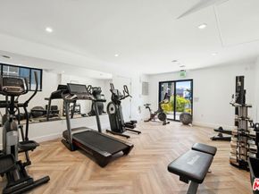 137 N Doheny Drive, West Hollywood CA 90048