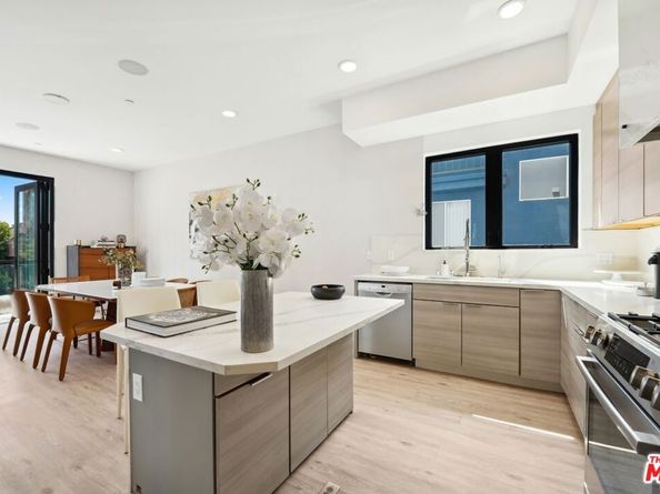 137 N Doheny Drive, West Hollywood CA 90048