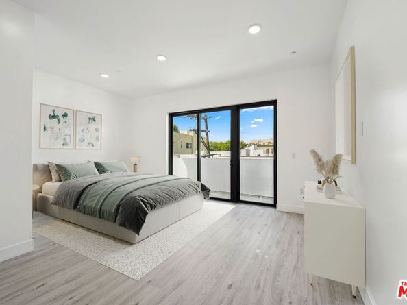 137 N Doheny Drive, West Hollywood CA 90048