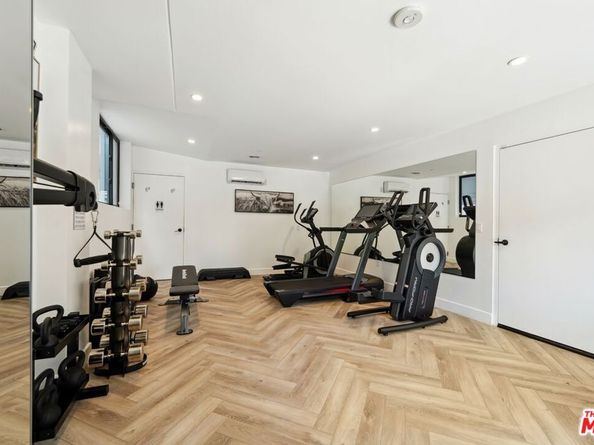 137 N Doheny Drive, West Hollywood CA 90048