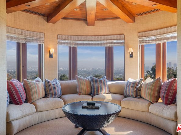 1101 Bel Air Place, Los Angeles CA 90077