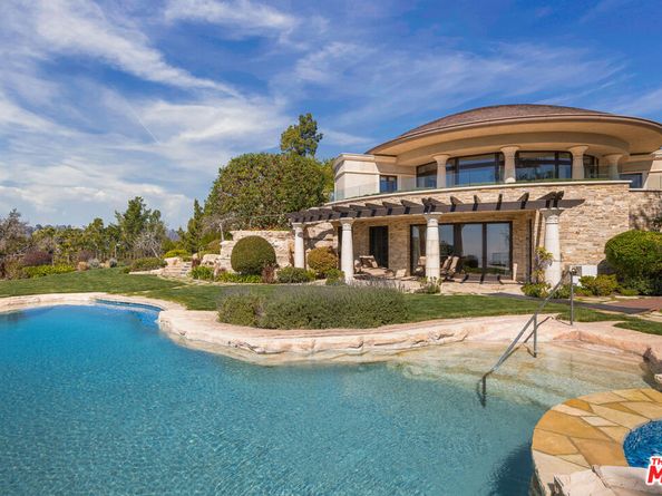 1101 Bel Air Place, Los Angeles CA 90077