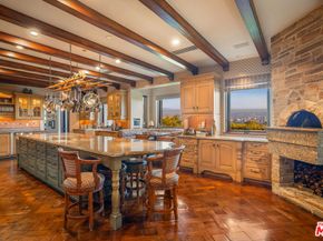 1101 Bel Air Place, Los Angeles CA 90077