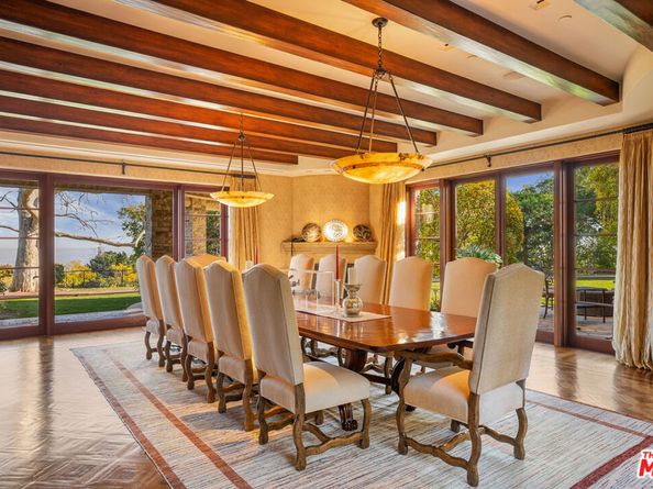 1101 Bel Air Place, Los Angeles CA 90077
