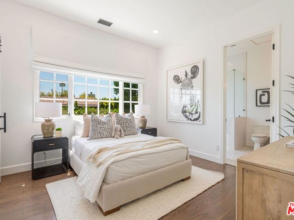 11797 CHAPARAL Street, Los Angeles CA 90049