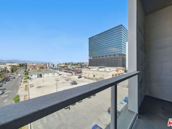 3223 W 6th Street 406, Los Angeles CA 90020