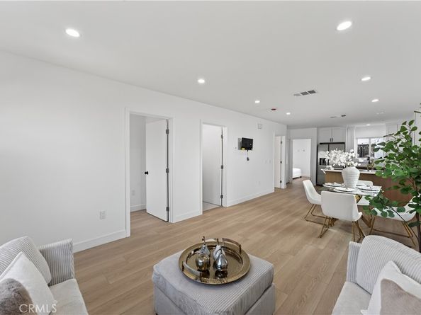 11113 1/2 S Budlong Avenue, Los Angeles CA 90044