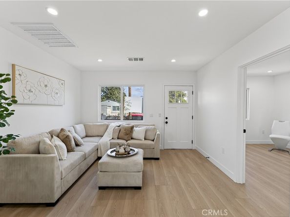 11113 1/2 S Budlong Avenue, Los Angeles CA 90044