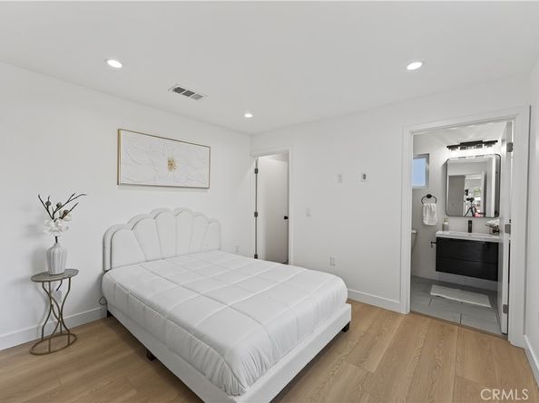 11113 1/2 S Budlong Avenue, Los Angeles CA 90044